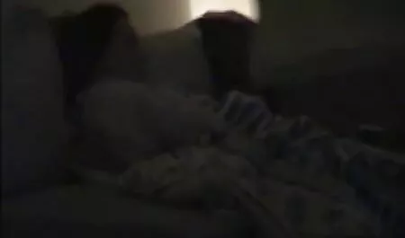 Thủ sec thu lon dit nguoi dâm và rên rỉ nga cực khoái.