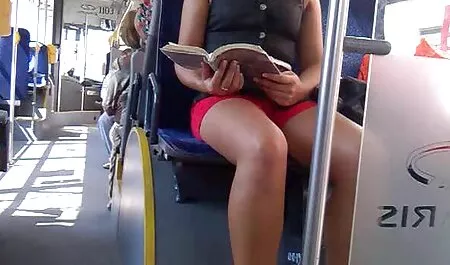 Đồ sec nguoi dit ngua yêu thích của cô.