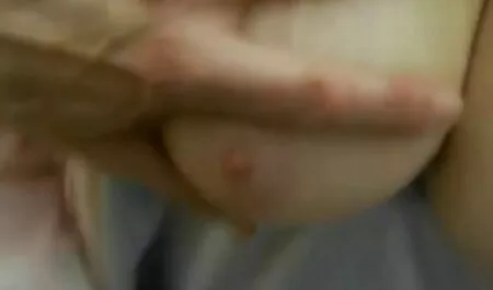 Có một phim sec nguoi du ngua cô gái người thích làm nghiệp dư. Nên Tôi?