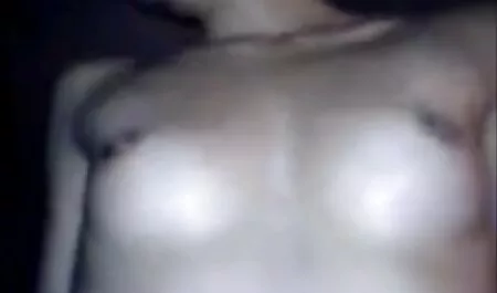 Massage vặn sec thu dit nhau giả.