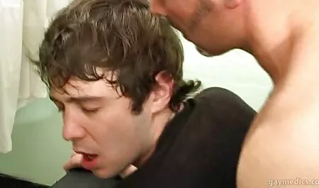 Cô hai cười mút dương vật. sec thu ngua dit nguoi