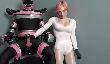 Em họ mò mẫm phim sec khi dit nguoi và làm tình.