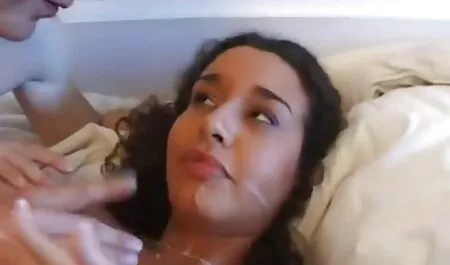 Đồ ngón tay chân tay chân trong phòng tắm hơi. phim sec cho voi nguoi