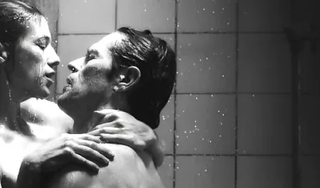 Có phim sec thu du nguoi quan hệ tình dục với người quản lý.