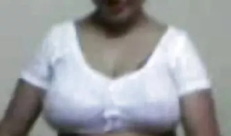 Ava Đen sẽ có quan hệ phim sec lon dit nguoi tình dục với một cô gái mới.