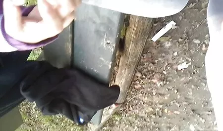 Hói Gia chiên bạn gái xem phim sec thu dit nguoi của mình đứng trước mặt ông nội của ông.