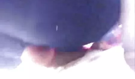 Sophie mất trinh. sec cho dit nguoi