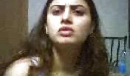 Ông natsatala trong phim sec nguoi va thu vat một cốc và bắt đầu thủ dâm.