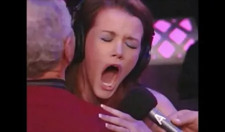 Cô gái da trắng đều đẹp. phim sec lon dit nguoi