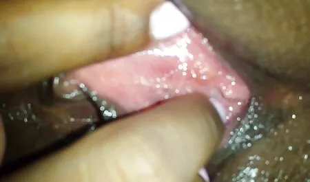 Hai gã da đen, một cô gái tóc vàng. phim sec ngua dit nguoi