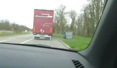 Các người đàn ông trải phim sec nguoi cho các cô gái để có quan hệ tình dục.