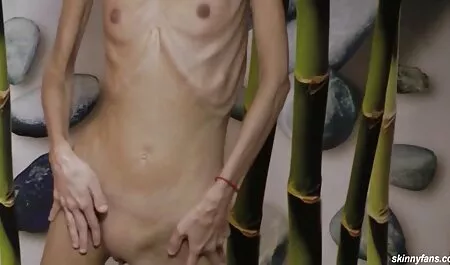 Da nâu sec nguoi va thu vat làm mát-xa.