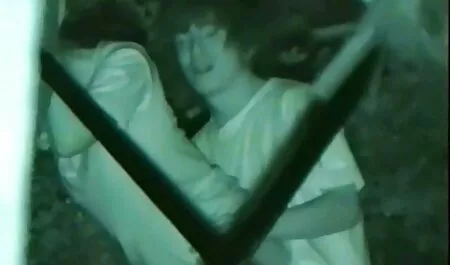 Danny Dee càu nhàu cô có phim sec cho du nguoi mái tóc đỏ.