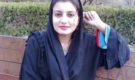 Diễn viên học sinh với sec nguoi va thu cơ quan sinh dục nữ.