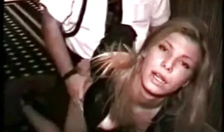 Tay phim sec ngua du nguoi chân giữa vú và phá vỡ.