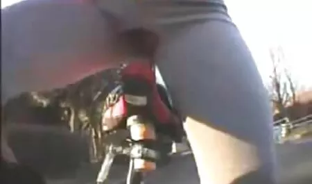 Sarah với mẹ phim sec lon dit nguoi kế của cô.