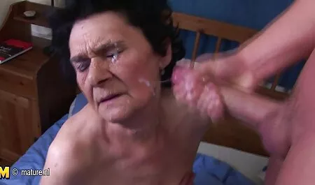 Tình lãng sec nguoi du cho mạn bên lò sưởi.