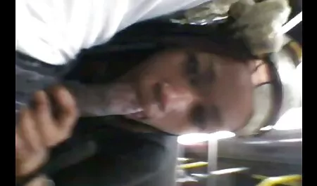 Nước trong tình phim sec thu cho va nguoi với nó.