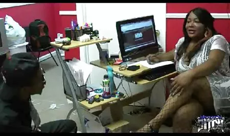 Diễn để bạn trai phim sec nguoi cho của cô.