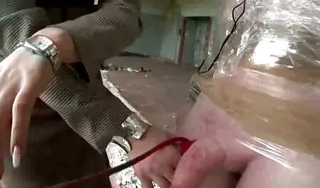 Các cô gái phim sec dong vat voi nguoi tóc vàng thức dậy trần truồng.