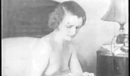 Các cô gái với một người bạn. xem phim sec người và thú