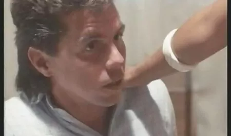 Vẻ đẹp vuốt ve cô ấy quyến sec thu cho du nguoi rũ.