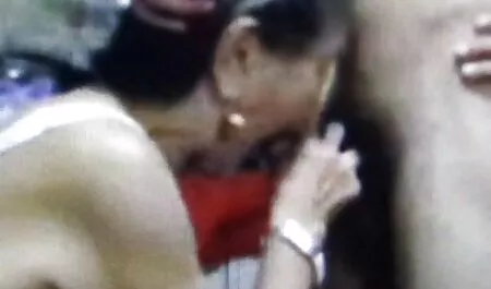 Tôi leo lên các chàng trai sec thu lon dit nguoi đồ lót của mình và bỏ tay chân.