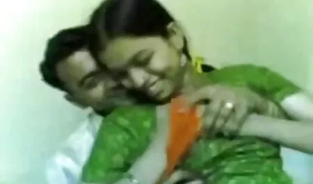 Các sec ngua dit nguoi nhân viên bảo vệ các tên trộm với kính.